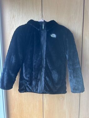 The North Face Kids Black Faux-Fur Lined Puffer Jacket reversible